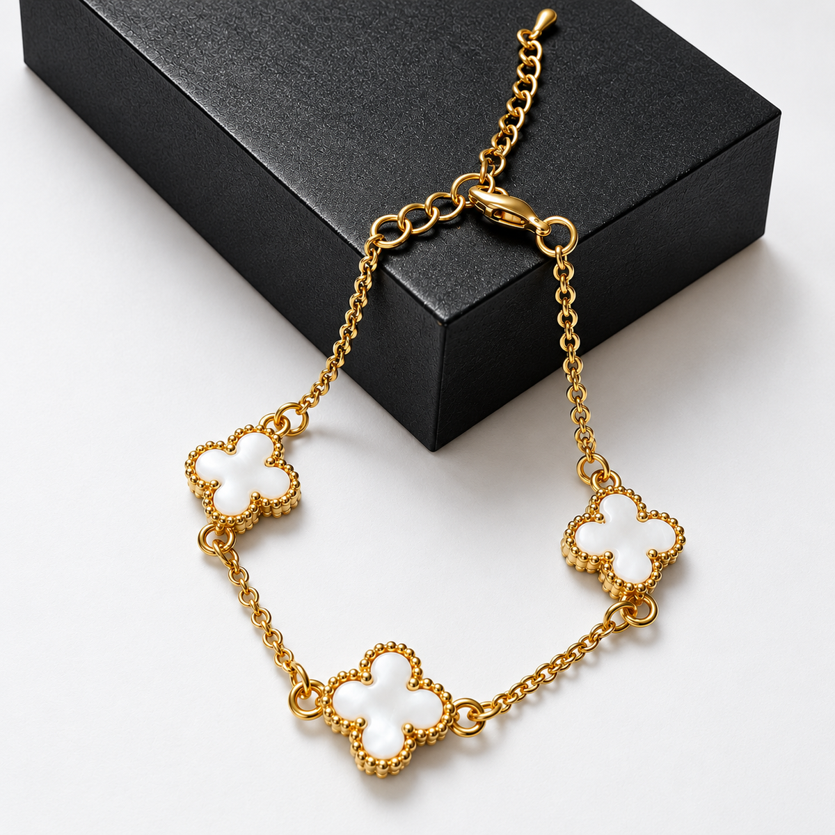 Clover Pendant